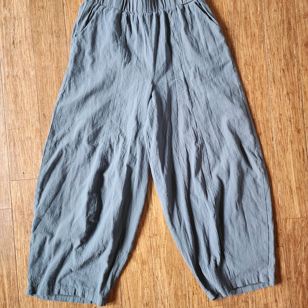 Casual Cropped Gray Pants